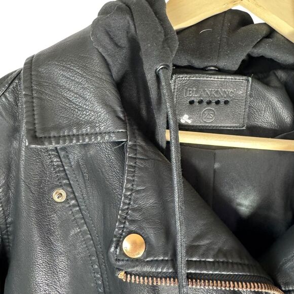 Blank NYC Black Faux Leather Hoodie Style Moto Jacket Sz XS - Picture 3 of 9